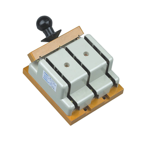  HD11B、HS11B系列保護(hù)型開啟式刀開關(guān)